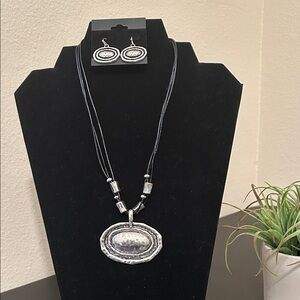 Elegant Silver Pendant Necklace and Earring Set